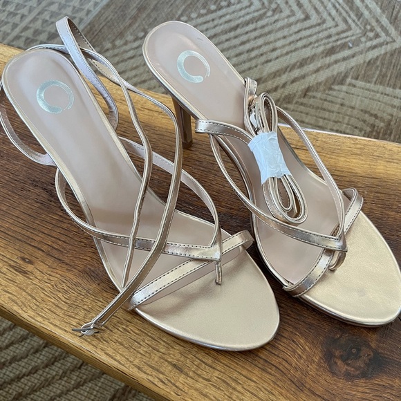 NWOB. Journee Collection Women's Waverlee Dress Sandals. Size 12 - Picture 2 of 8